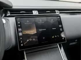 Land Rover Range Rover Velar (2025) thumbnail 7
