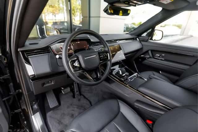 Land Rover Range Rover Sport (2026) thumbnail 3