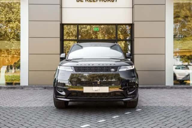 Land Rover Range Rover Sport (2026) thumbnail 6