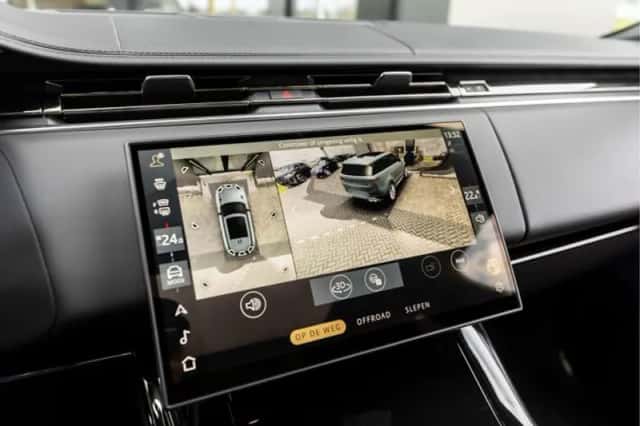 Land Rover Range Rover Sport (2025) thumbnail 14