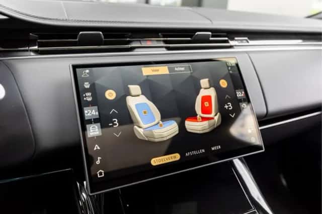 Land Rover Range Rover Sport (2025) thumbnail 15