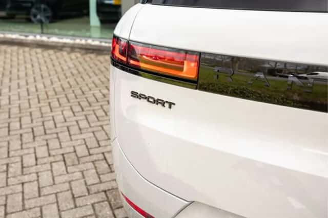 Land Rover Range Rover Sport (2025) thumbnail 32