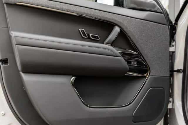 Land Rover Range Rover Sport (2025) thumbnail 37
