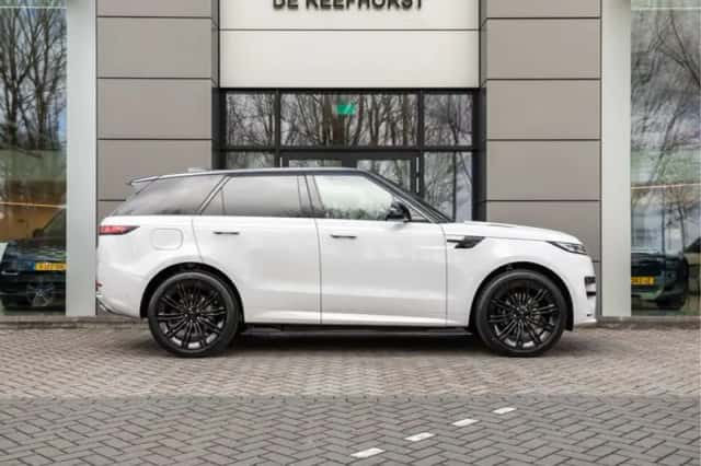 Land Rover Range Rover Sport (2025) thumbnail 9