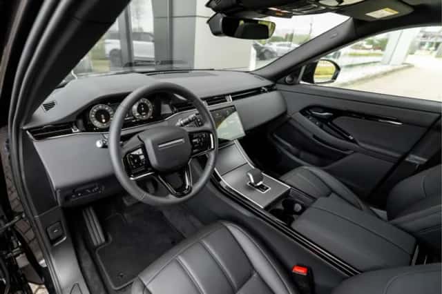 Land Rover Range Rover Evoque (2026) thumbnail 3