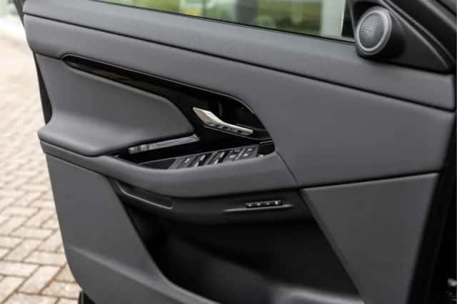 Land Rover Range Rover Evoque (2026) thumbnail 37