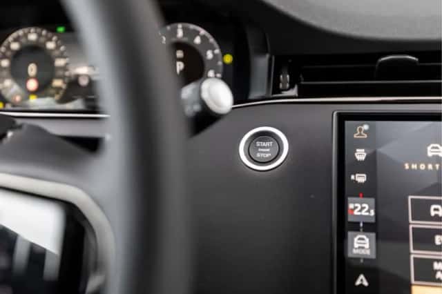 Land Rover Range Rover Evoque (2026) thumbnail 38