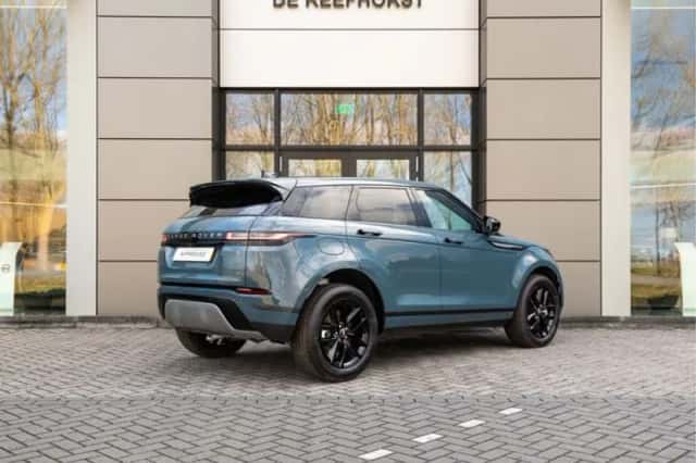 Land Rover Range Rover Evoque (2026) thumbnail 2