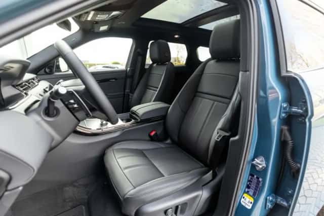 Land Rover Range Rover Evoque (2026) thumbnail 4