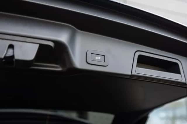 Land Rover Range Rover Evoque (2026) thumbnail 32