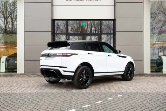 Land Rover Range Rover Evoque (2026) thumbnail 2