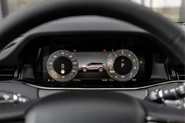 Land Rover Range Rover Evoque (2026) thumbnail 11