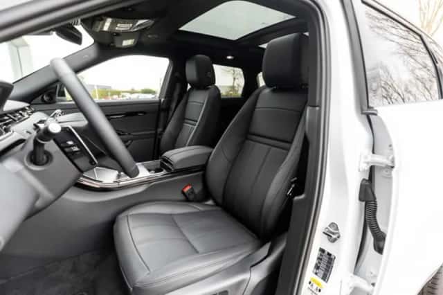 Land Rover Range Rover Evoque (2026) thumbnail 4