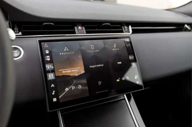 Land Rover Range Rover Evoque (2026) thumbnail 12