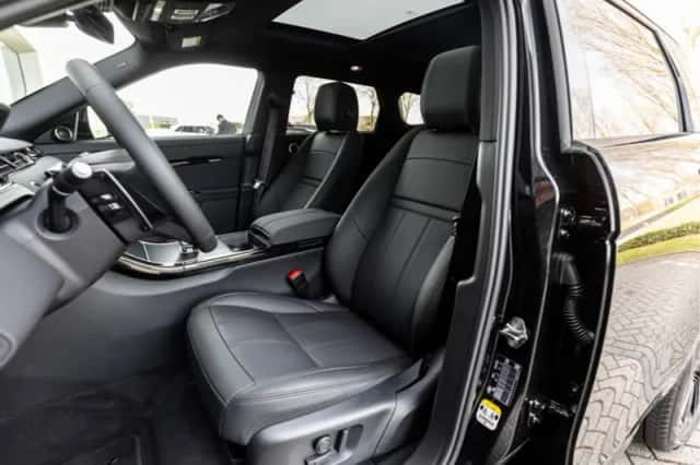 Land Rover Range Rover Evoque (2026) thumbnail 4