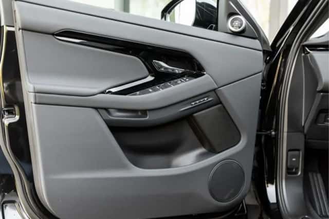 Land Rover Range Rover Evoque (2026) thumbnail 38