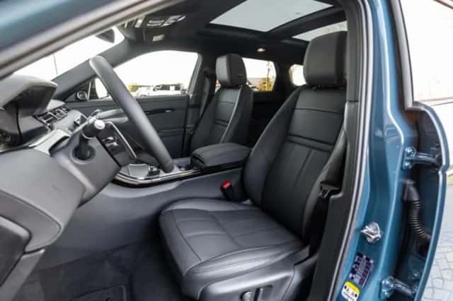 Land Rover Range Rover Evoque (2026) thumbnail 4