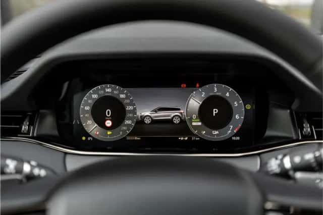 Land Rover Range Rover Evoque (2026) thumbnail 11