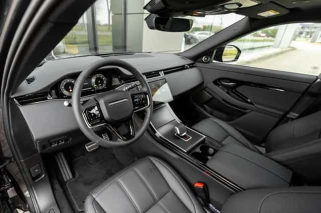 Land Rover Range Rover Evoque (2026) thumbnail 3