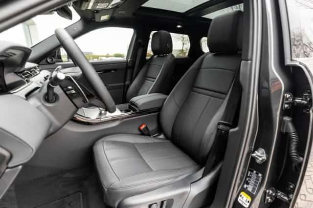 Land Rover Range Rover Evoque (2026) thumbnail 4