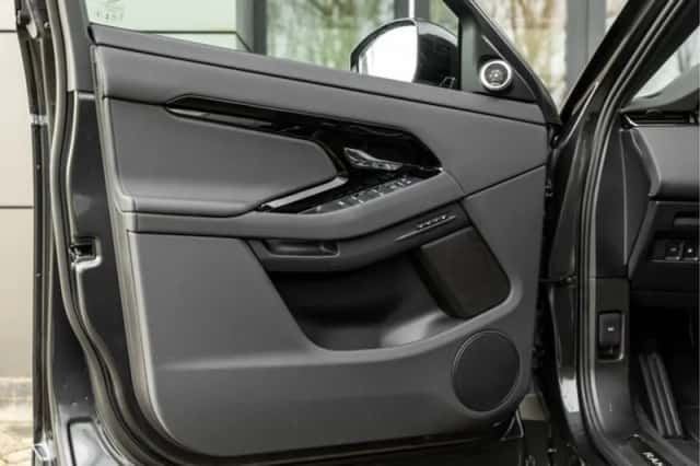 Land Rover Range Rover Evoque (2026) thumbnail 36