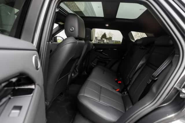 Land Rover Range Rover Evoque (2026) thumbnail 5