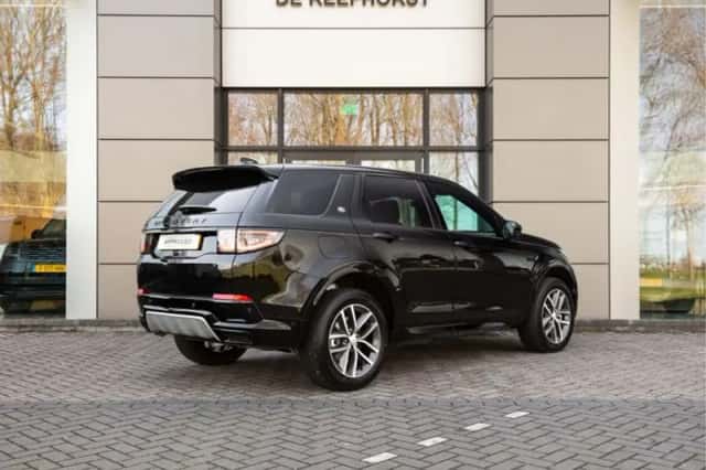 Land Rover Discovery Sport (2026) thumbnail 2