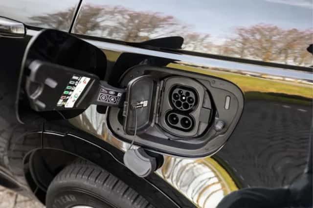 Land Rover Discovery Sport (2026) thumbnail 25