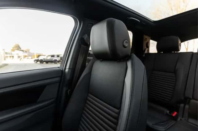 Land Rover Discovery Sport (2026) thumbnail 42