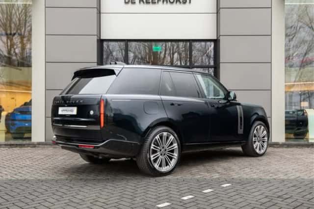 Land Rover Range Rover (2023) thumbnail 2