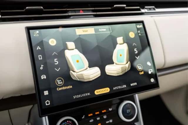 Land Rover Range Rover (2023) thumbnail 16