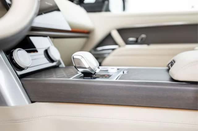 Land Rover Range Rover (2023) thumbnail 40
