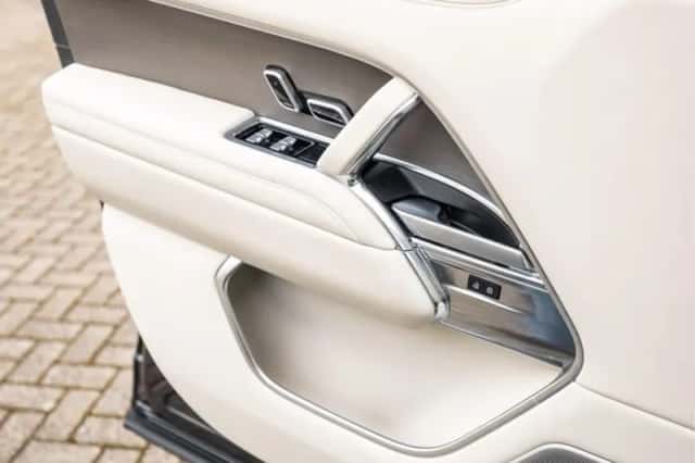 Land Rover Range Rover (2023) thumbnail 42