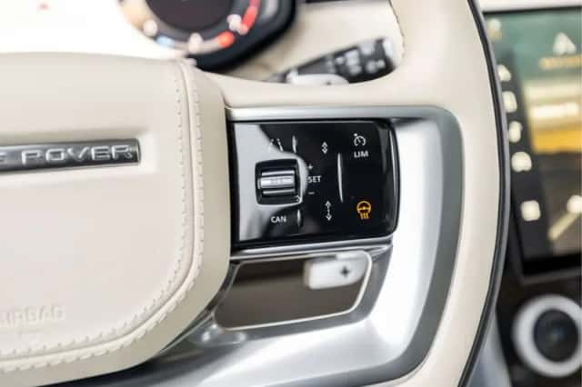 Land Rover Range Rover (2023) thumbnail 44
