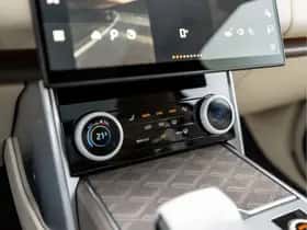 Land Rover Range Rover (2023) thumbnail 45