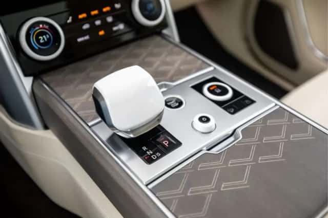 Land Rover Range Rover (2023) thumbnail 48
