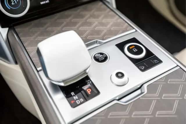 Land Rover Range Rover (2023) thumbnail 49