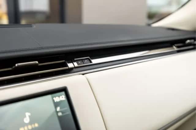 Land Rover Range Rover (2023) thumbnail 54