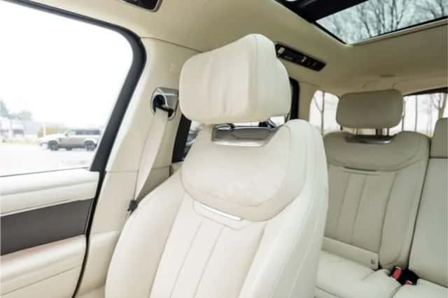 Land Rover Range Rover (2023) thumbnail 56