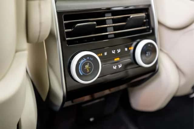 Land Rover Range Rover (2023) thumbnail 59