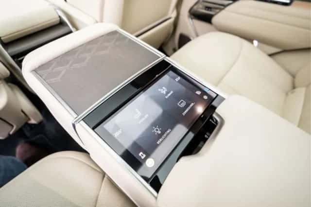 Land Rover Range Rover (2023) thumbnail 60