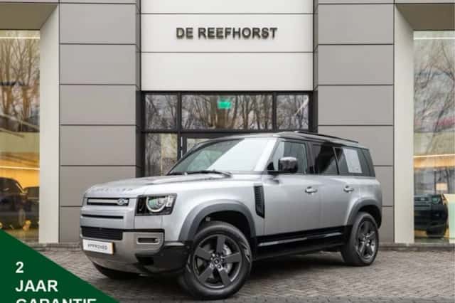 Land Rover Defender (2024) thumbnail 1
