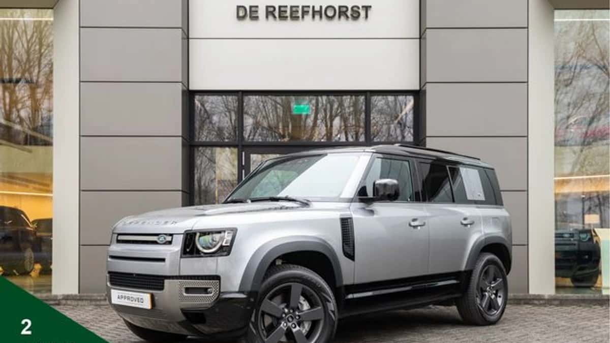 Land Rover Defender (2024) — foto 1
