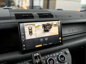 Land Rover Defender (2024) thumbnail 14