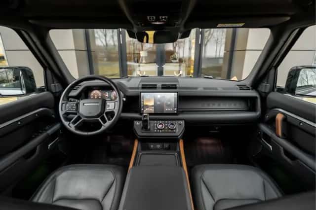 Land Rover Defender (2024) thumbnail 17