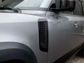 Land Rover Defender (2024) thumbnail 19
