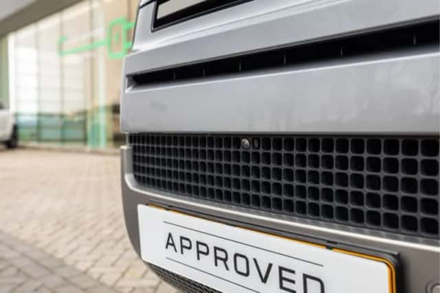 Land Rover Defender (2024) thumbnail 24