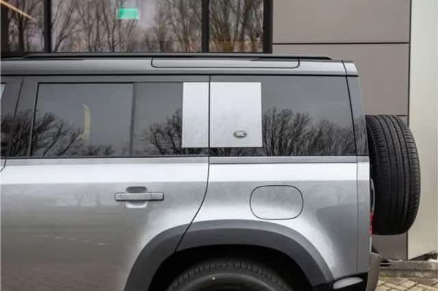 Land Rover Defender (2024) thumbnail 25
