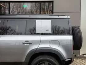 Land Rover Defender (2024) thumbnail 25