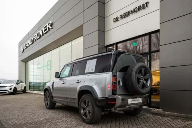 Land Rover Defender (2024) thumbnail 27